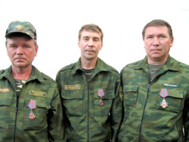 Алексей Шанин, Вячеслав Невельский, Вячеслав Голомолзин. Фото представлено 74-ПЧ. «усольская газета»