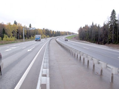 Четыре полосы обеспечат комфортное движение, а разделительный барьер – безопасность. фото предоставлено пресс-службой губернатора. «усольская газета»