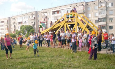 Праздник собрал всех жителей поселка.  фото администрации троицкого сельского поселения. «усольская газета»