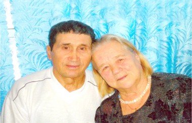 Супруги Аристовы по-прежнему внимательны друг к другу.  фото предоставлено автором. «усольская газета»