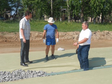 За ходом работы следят ответственные лица – Александр Токарев и Виктор Родионов